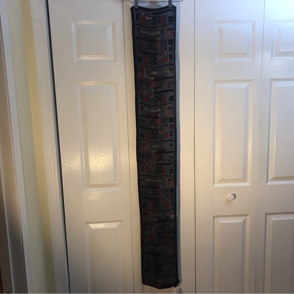 Irish Traditional Craft Silk Scarf. Approx 9”x62”. Lots of color. - Picture 13 of 13